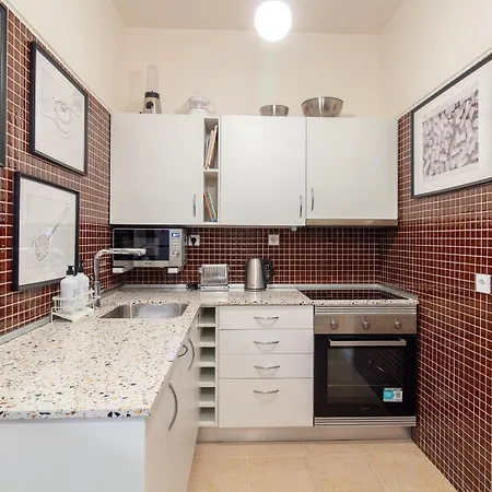 Coastal 2br Near Metro With Ac By Lovelystay * Matosinhos (Porto)