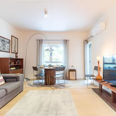 Coastal 2br Near Metro With Ac By Lovelystay * Matosinhos