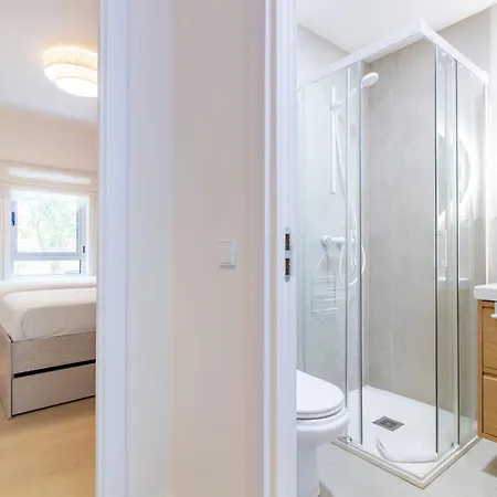 Apartman Coastal 2br Near Metro With Ac By Lovelystay *
